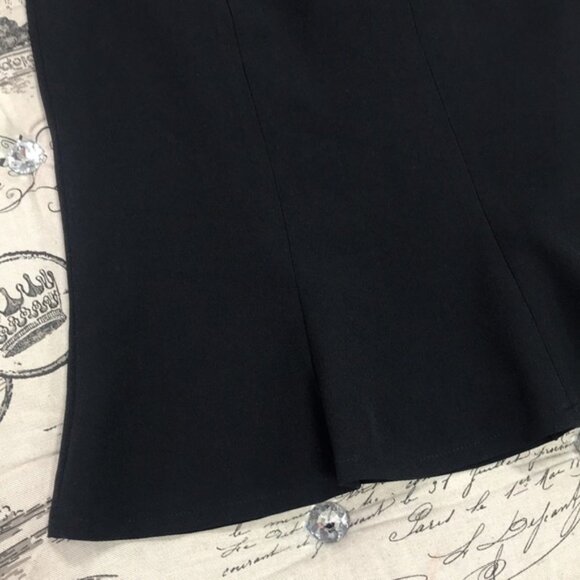 Le Suit Flare-Hem Skirt - Picture 3 of 6